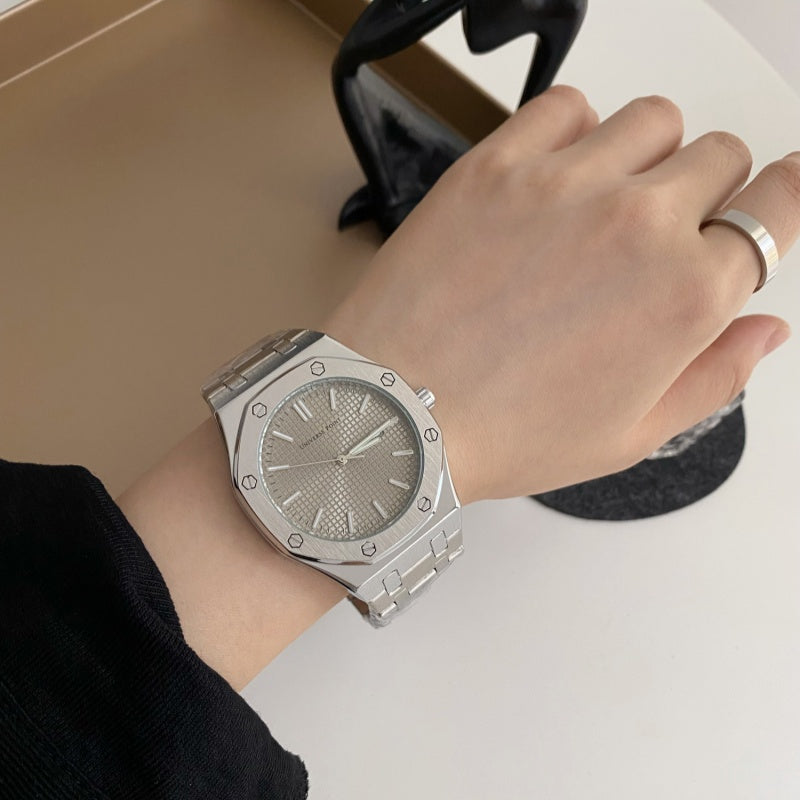 Simple And Stylish Oak Sports Large Dial