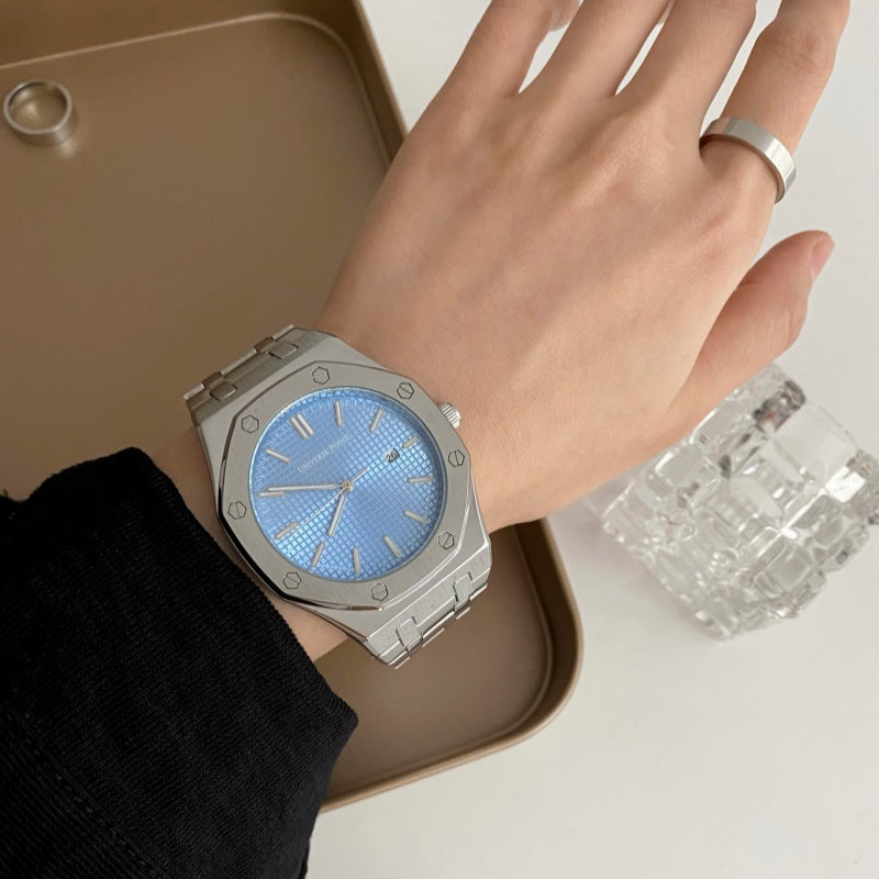 Simple And Stylish Oak Sports Large Dial